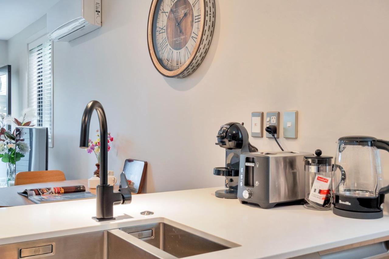 Greenwich Townhouse With Parking And Air-Con Оукланд Екстериор снимка