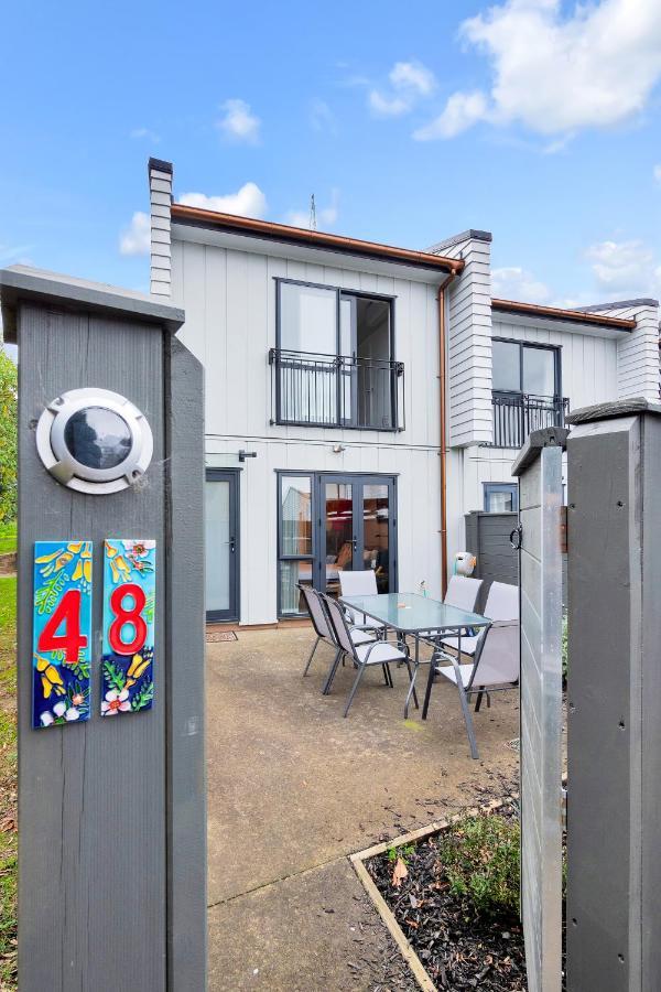 Greenwich Townhouse With Parking And Air-Con Оукланд Екстериор снимка