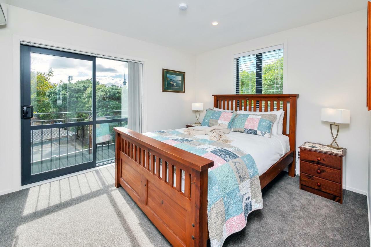 Greenwich Townhouse With Parking And Air-Con Оукланд Екстериор снимка